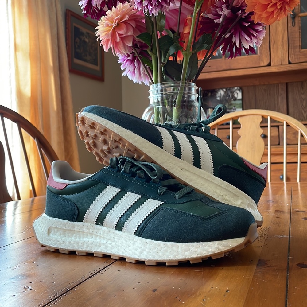 Adidas mens sneaker